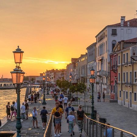 Appartamento Con Vista Zattere Veneza Exterior foto