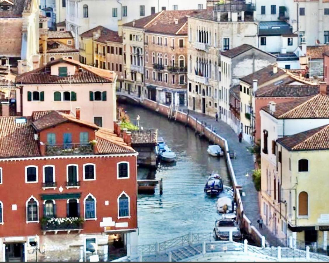 Appartamento Con Vista Zattere Veneza Exterior foto