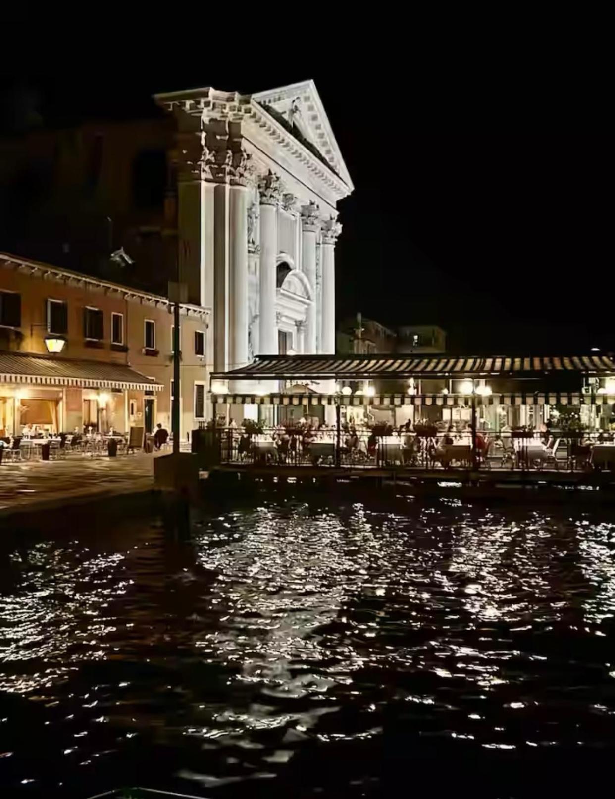 Appartamento Con Vista Zattere Veneza Exterior foto